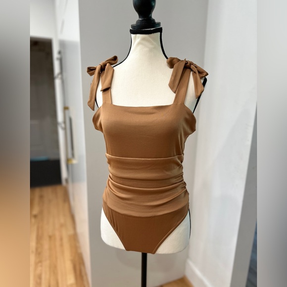 NWT Slinky Tie Bodysuit in Brown Size L - Picture 1 of 4